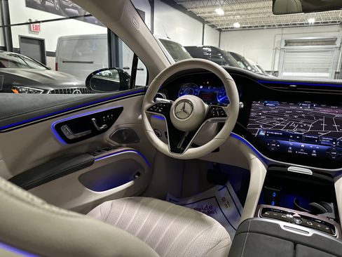 Certified 2023 Mercedes-Benz EQS 580 4MATIC Sedan image 25