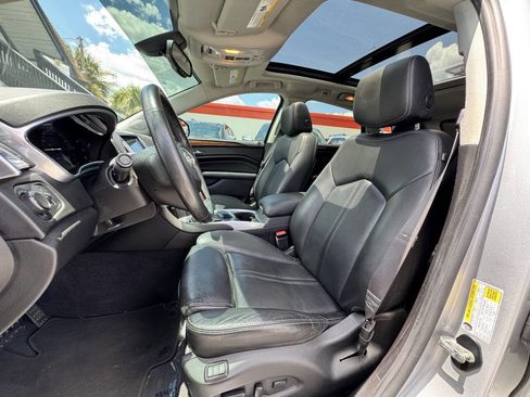 Used 2016 Cadillac SRX Luxury image 12