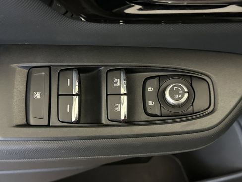 Certified 2025 Subaru Forester Limited image 34