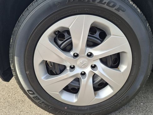 Used 2023 Toyota RAV4 LE FWD image 25