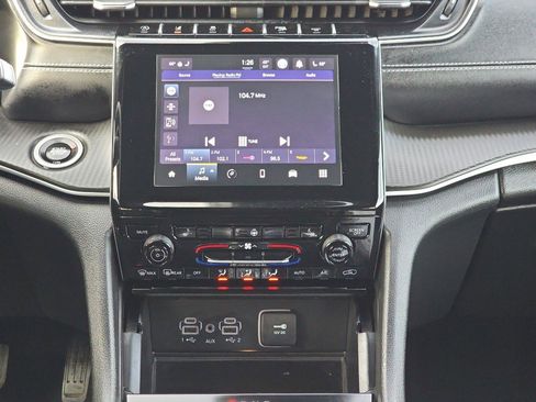 Used 2024 Jeep Grand Cherokee Altitude image 24