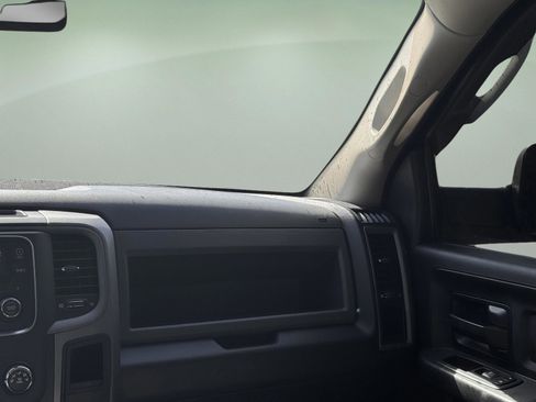 Used 2017 RAM 2500 Tradesman w/ Chrome Appearance Group AWD/4WD image 11