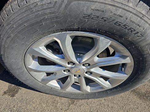 Used 2021 Chevrolet Equinox LT image 13