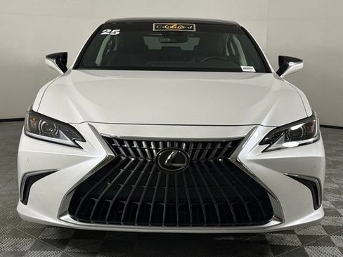 Used 2025 Lexus ES 350 w/ Premium Package FWD image 13