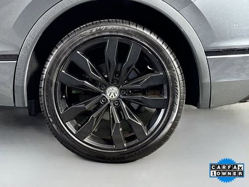 Used 2021 Volkswagen Tiguan SE R-Line image 32