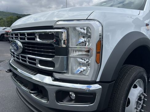 New 2025 Ford F450 XL w/ XL Chrome Package image 10