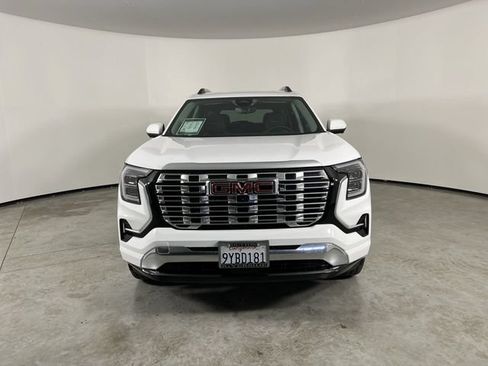 Used 2026 GMC Terrain Denali AWD/4WD image 3