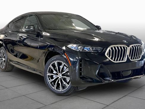 Used 2025 BMW X6 xDrive40i w/ Climate Comfort Package AWD/4WD image 2