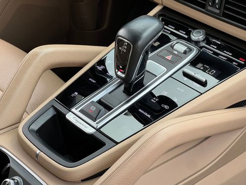 Certified 2023 Porsche Cayenne AWD/4WD image 35