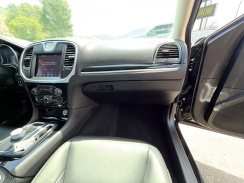 Used 2023 Chrysler 300 Touring L w/ Popular Equipment Group AWD/4WD image 7
