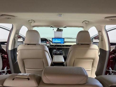 Used 2023 Lincoln Nautilus FWD w/ Premium Package image 30