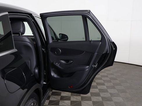 Used 2022 Mercedes-Benz GLC 300 GLC 300 image 19