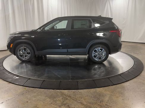 New 2026 Kia Seltos LX image 7