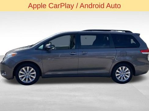 Used 2014 Toyota Sienna Limited w/ Limited Premium Package image 5