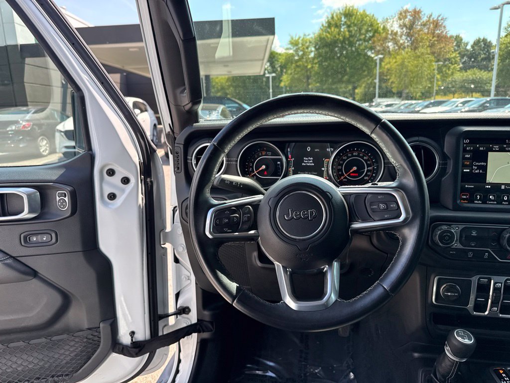 Used 2018 Jeep Wrangler Unlimited Sahara AWD/4WD image 13
