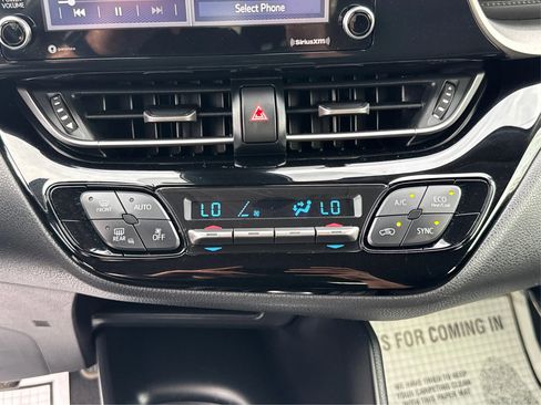 Used 2020 Toyota C-HR LE image 24