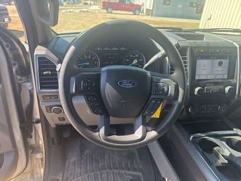 Used 2019 Ford F250 XLT w/ XLT Premium Package image 16