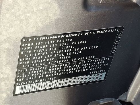 Used 2023 Volkswagen Taos SE w/ Panoramic Sunroof Package image 26