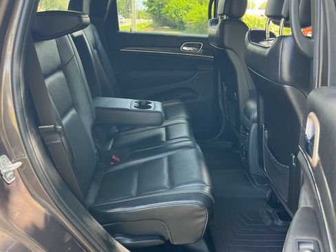 Used 2017 Jeep Grand Cherokee Overland AWD/4WD image 12