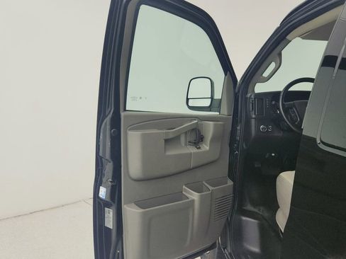 Used 2021 Chevrolet Express 2500 w/ Driver Convenience Package RWD image 20