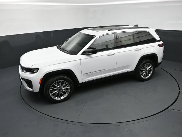 New 2027 Jeep Grand Cherokee Limited AWD/4WD image 14