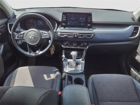 Used 2021 Kia Seltos S image 9