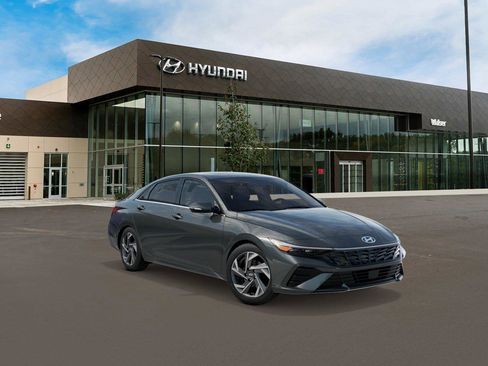 New 2026 Hyundai Elantra Limited image 2