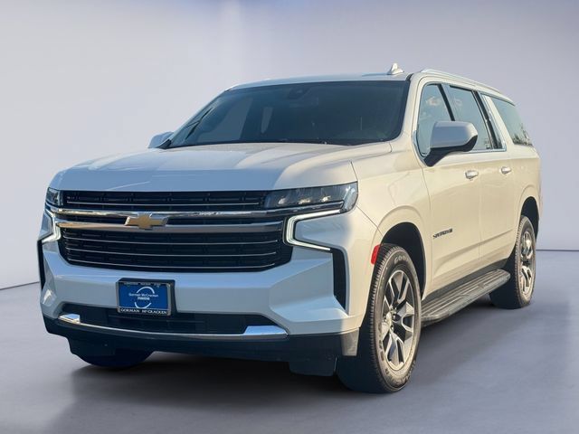 Used 2021 Chevrolet Suburban LT w/ Rear Media and Nav Package RWD image 7