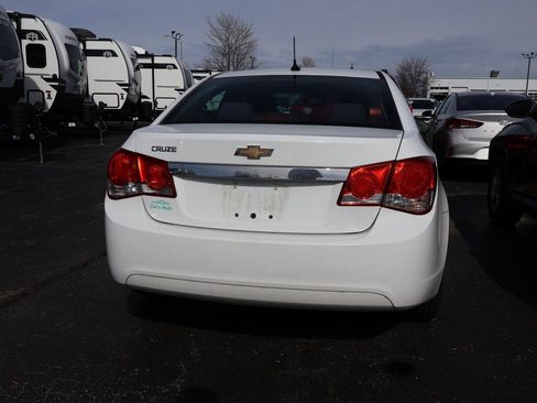 Used 2014 Chevrolet Cruze LS image 19