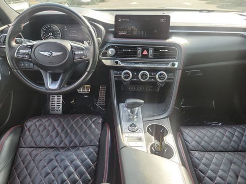 Used 2022 Genesis G70 3.3T image 11