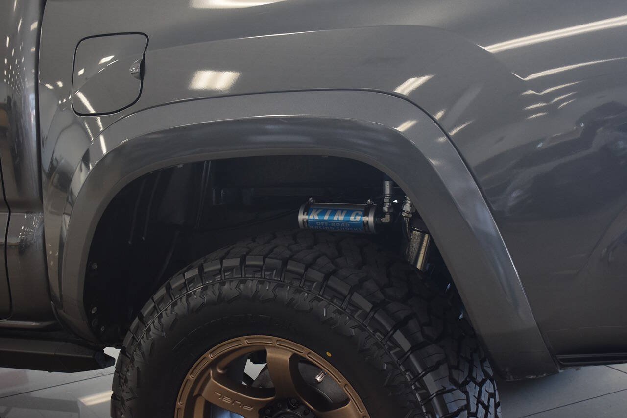 Used 2017 Toyota Tacoma TRD Sport w/ Tow Package (A/T) AWD/4WD image 17