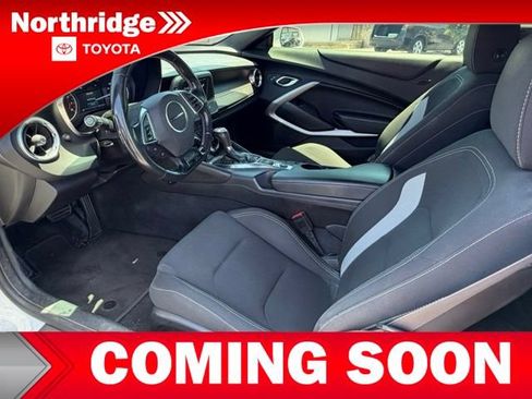 Used 2017 Chevrolet Camaro LT RWD image 5