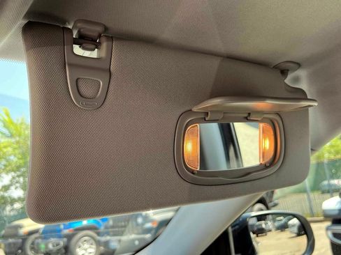 Certified 2022 Jeep Compass Limited image 25