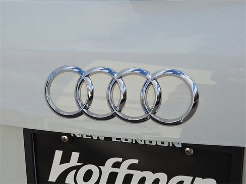 Certified 2021 Audi Q3 2.0T Premium Plus w/ Premium Plus Package image 29