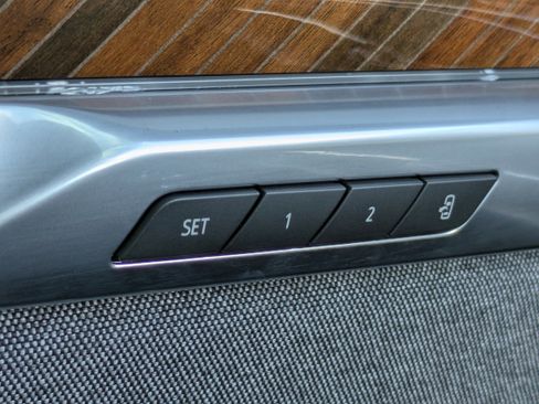 Certified 2025 Cadillac Escalade Sport Platinum w/ LPO, ONYX Package image 27