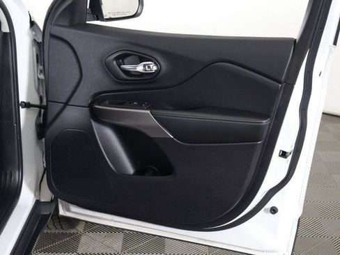 Used 2021 Jeep Cherokee Latitude Lux AWD/4WD image 24