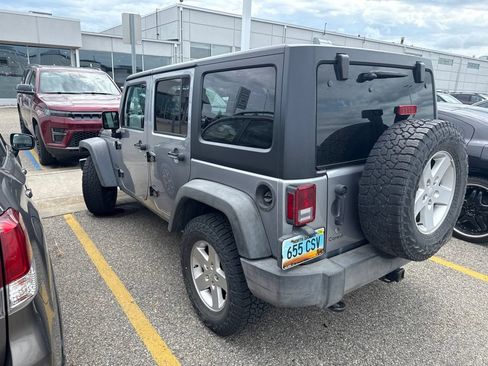 Used 2016 Jeep Wrangler Unlimited Sport AWD/4WD image 5
