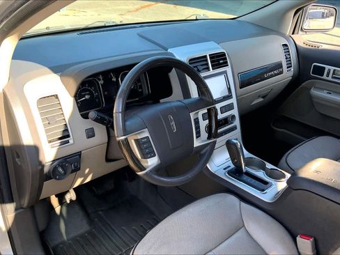 Used 2009 Lincoln MKX 2WD image 16