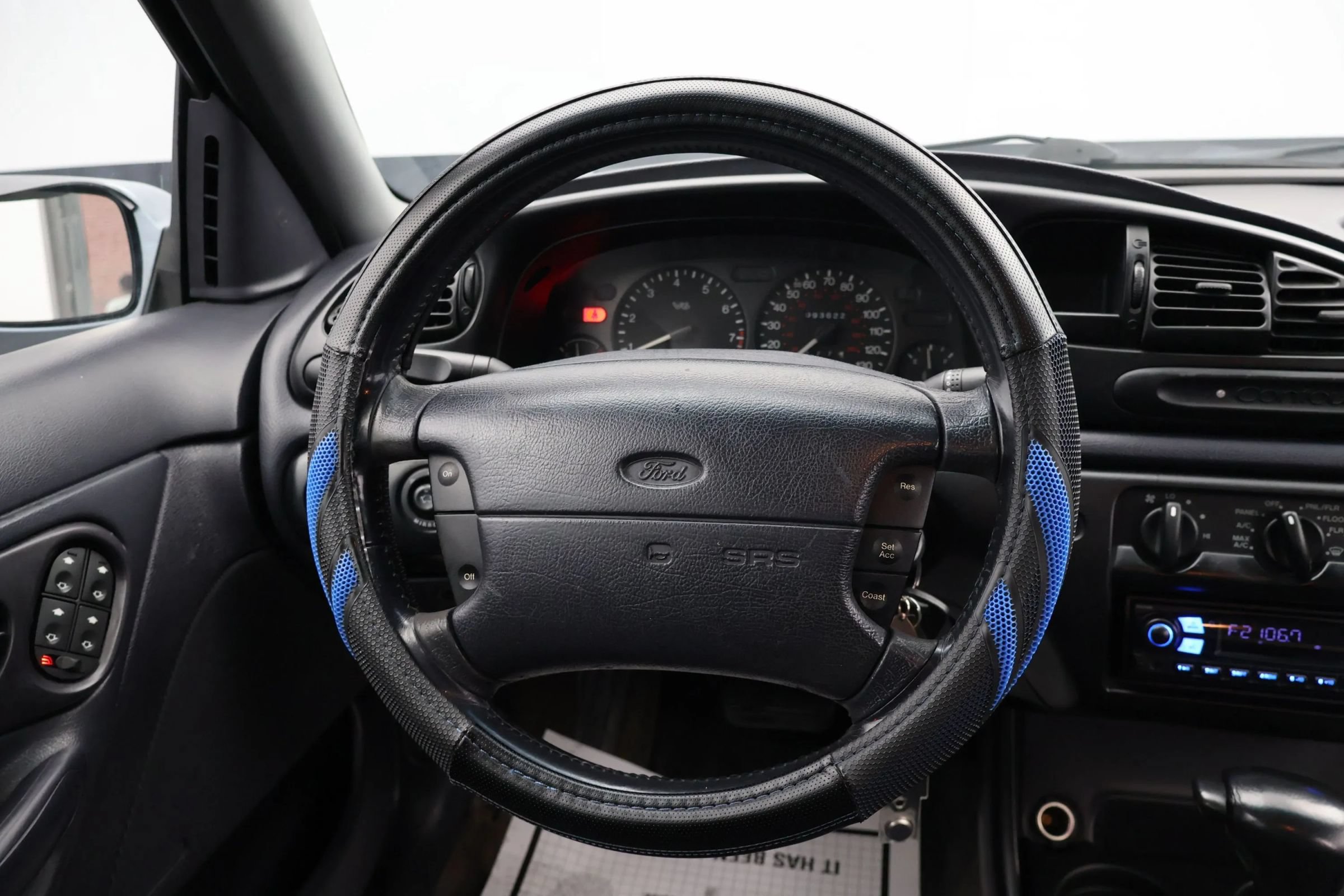 Used 2000 Ford Contour SE FWD image 19