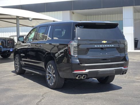 New 2026 Chevrolet Suburban High Country w/ Sun And Tow Package AWD/4WD image 3