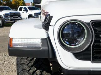 New 2026 Jeep Gladiator Mojave video 5