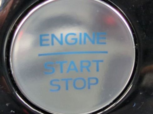 Used 2025 Ford Escape SE w/ PHEV Premium Package FWD image 31