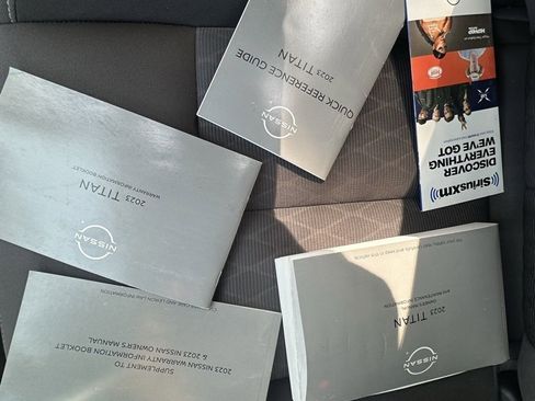 Used 2023 Nissan Titan SV w/ SV Convenience Package image 22