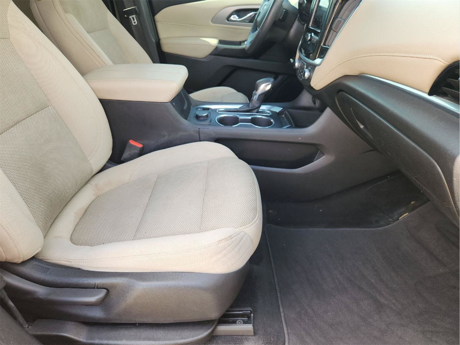Certified 2022 Chevrolet Traverse LS w/ Midnight/Sport Edition FWD image 14
