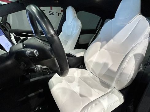 Used 2019 Tesla Model X Long Range AWD/4WD image 13