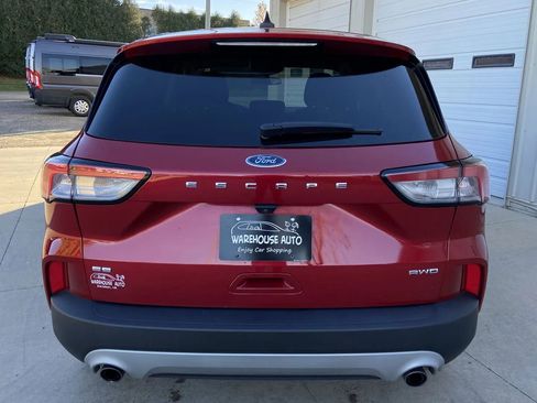 Used 2022 Ford Escape SE image 6
