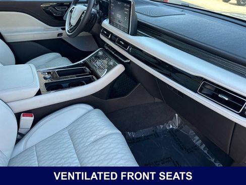 Used 2024 Lincoln Aviator Black Label AWD/4WD image 18