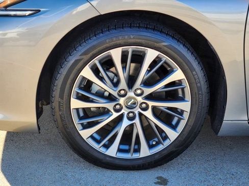 Used 2019 Lexus ES 350 image 17
