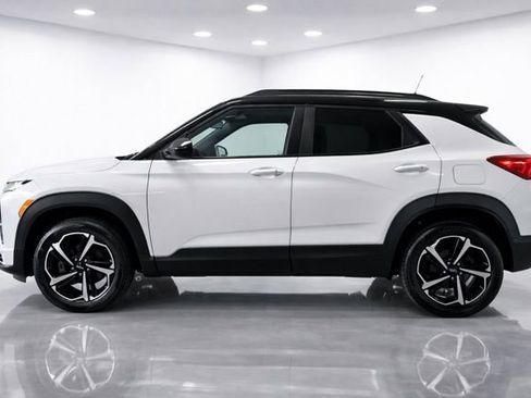 Used 2021 Chevrolet TrailBlazer RS w/ Convenience Package image 1