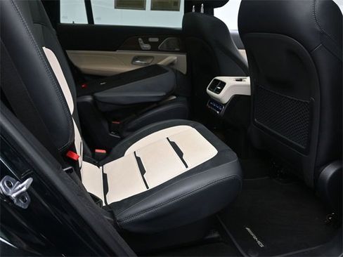 Used 2024 Mercedes-Benz GLS 63 AMG 4MATIC image 28